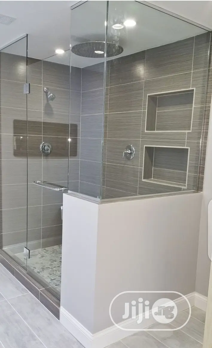Luxury Shower Cubicle.