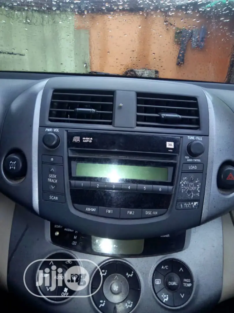 Toyota Rav4 08 to 012 Android Player