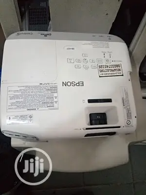 Multi-Sharp Epson Projector