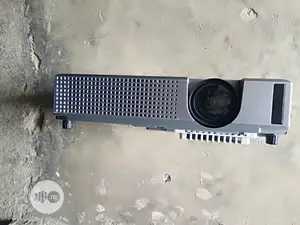 Hitachi Projector Cp-x340
