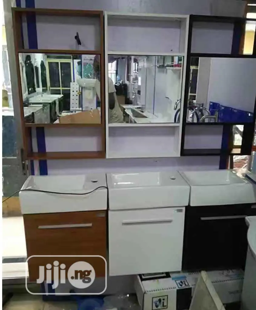 Small Size Cabinet Basin With the Mirror