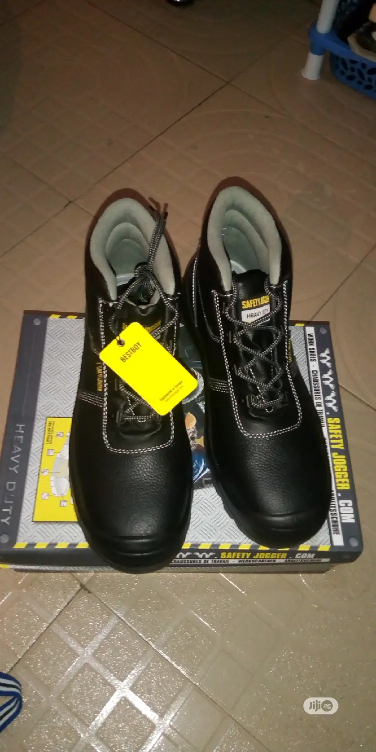 Best Boy Jogger Safety Boot.
