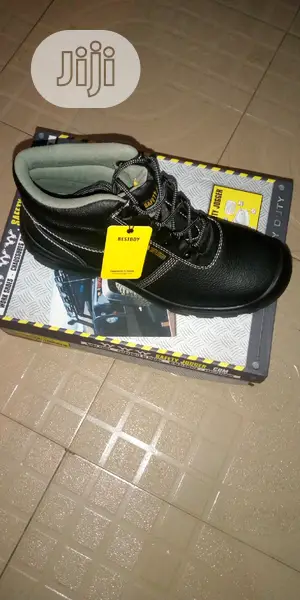 Best Boy Jogger Safety Boot.