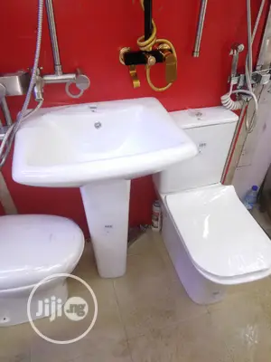 Italian Top Flush Water Closet Toilet