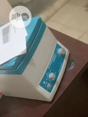 Micro-Hemotocrit Centrifuge