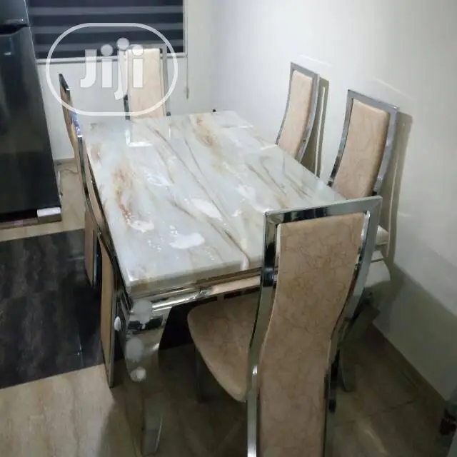 Super Marble Dining