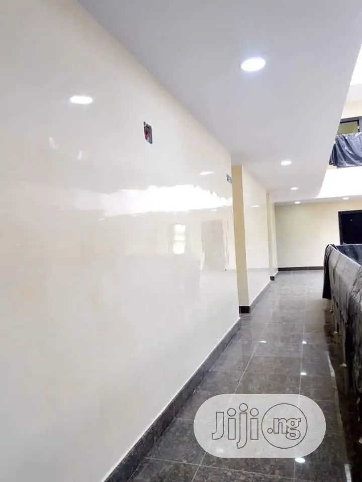 Glass Stucco Installation