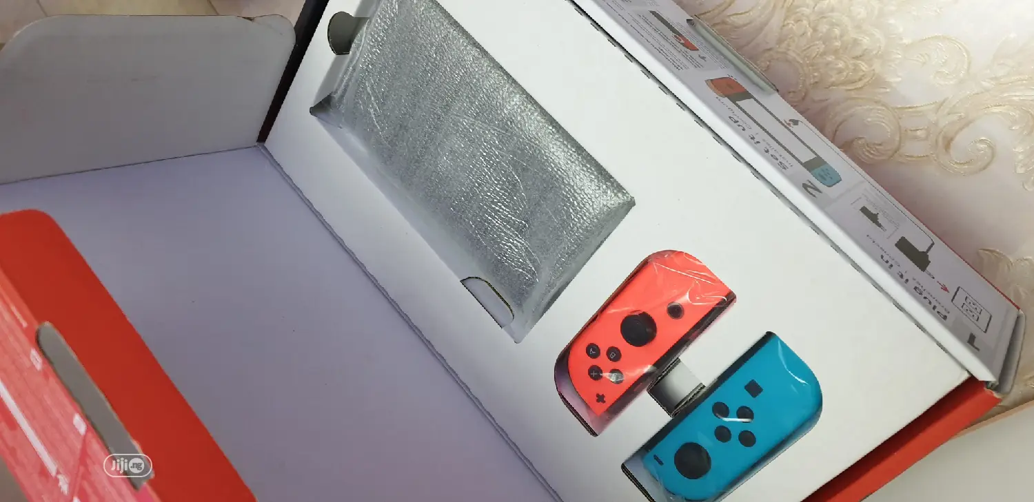 Nintendo Switch Console Extended