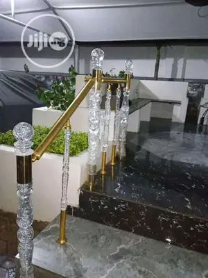 Gold Crystal Pipe