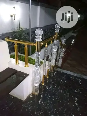 Gold Crystal Pipe