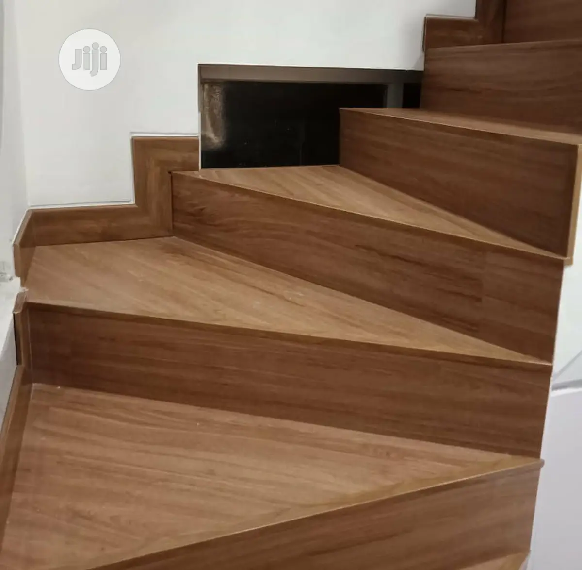 Looking for Vinyl PVC Floor in Abuja?
