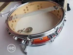 Hallmark-Uk Professional Lacquer Picollo Snare Drum