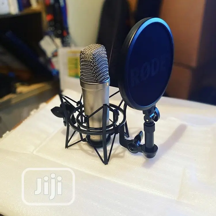 Rode Nt1-a Large Diaphragm Studio Microphone