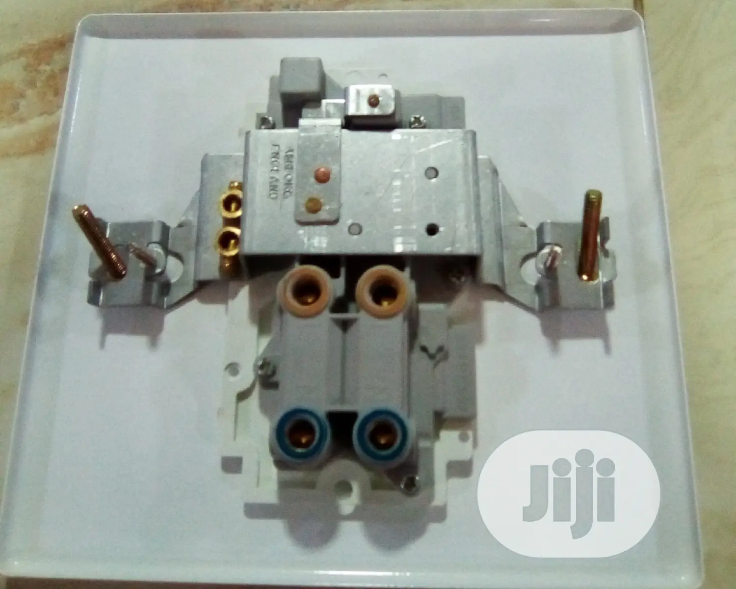 C Divine 6x6 Cooker Unit 45amps With 13amps Socket and Neons