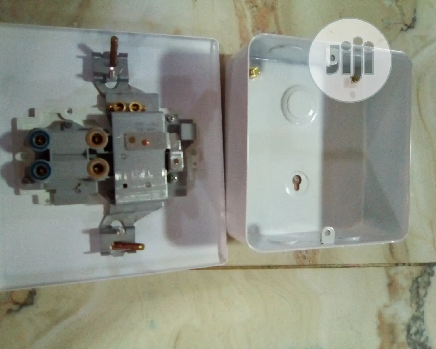 C Divine 6x6 Cooker Unit 45amps With 13amps Socket and Neons