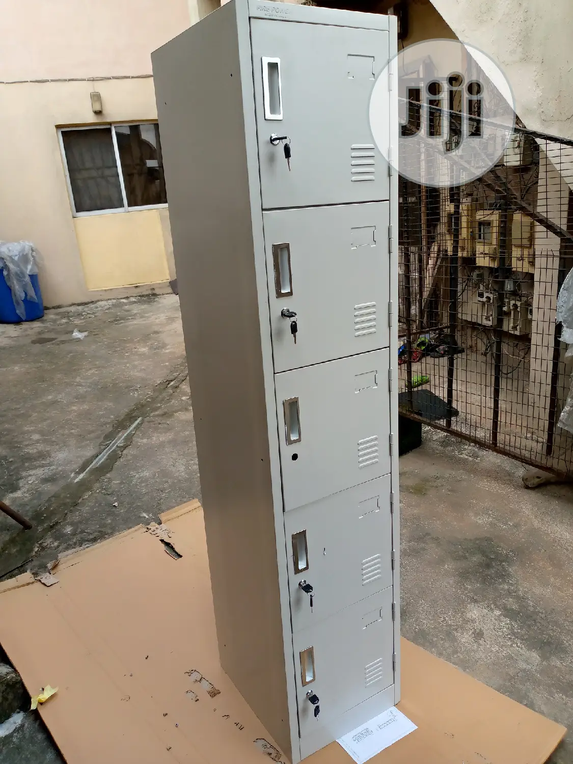 5 Doors Workers Lockers