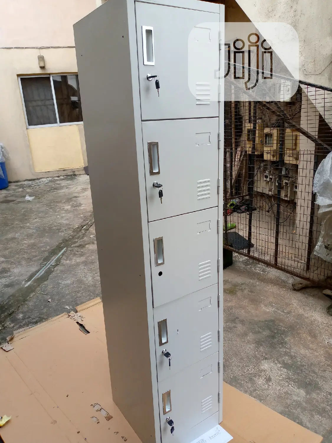 5 Doors Workers Locker