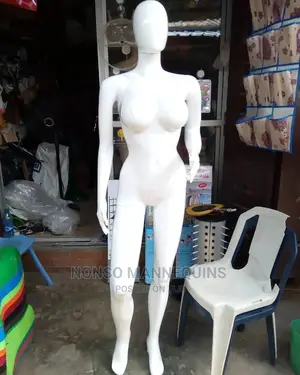 Big Breast Glossy White Female Egg Face Mannequin