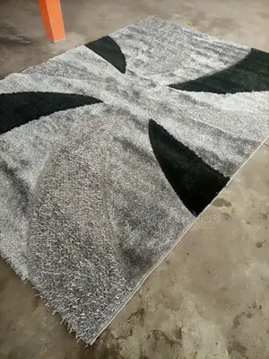 Tovic Center Rugs
