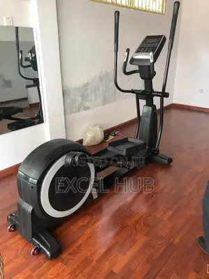 Commercial Elliptical Cross Trainer
