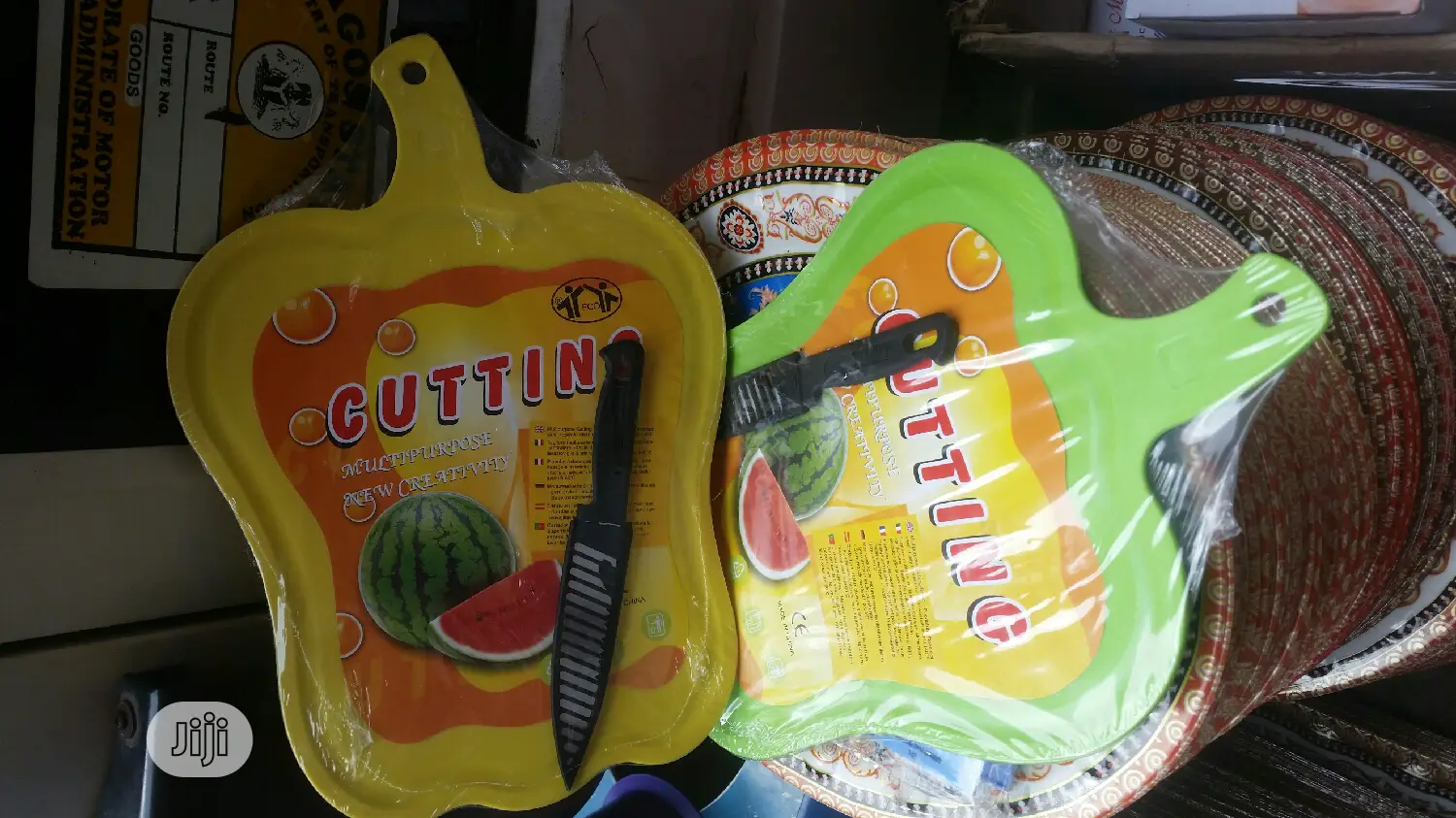 Chopping Board With Knife