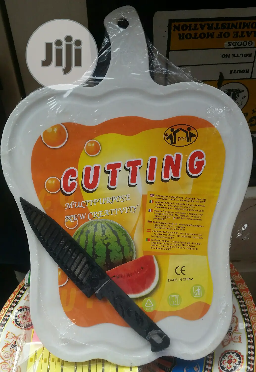 Chopping Board With Knife