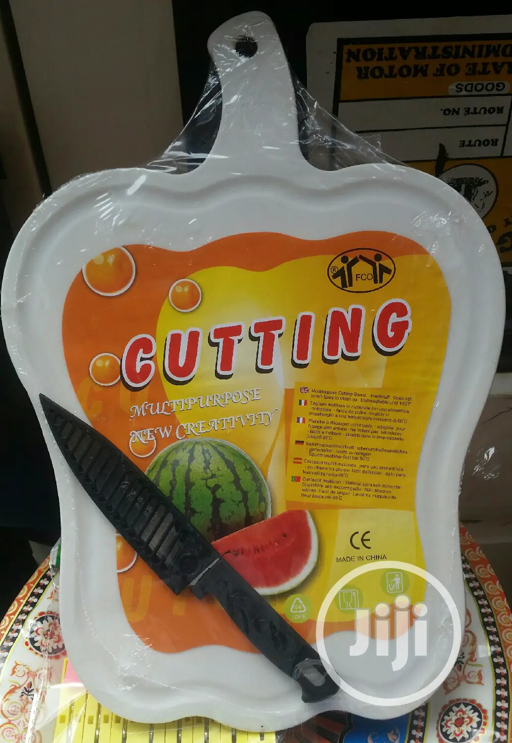 Chopping Board With Knife