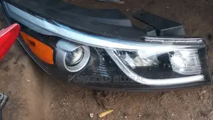 Kia Sedona 2018 Headlamp