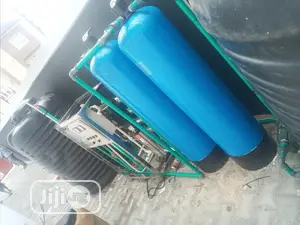 1000 Liters Per Hour Osmosis Machi Water Treatment R O Machi