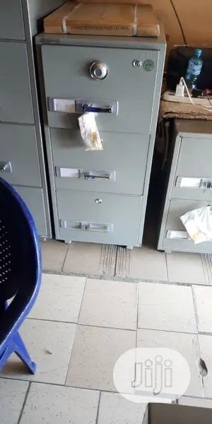 DSF 680-3 Gubabi Fireproof Cabinet