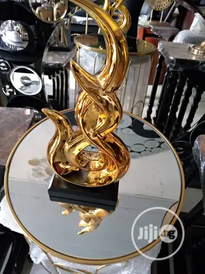 Center Table Deco