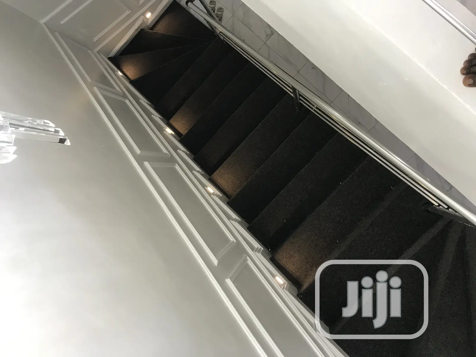 Staircase Rugs Available In Different Colors