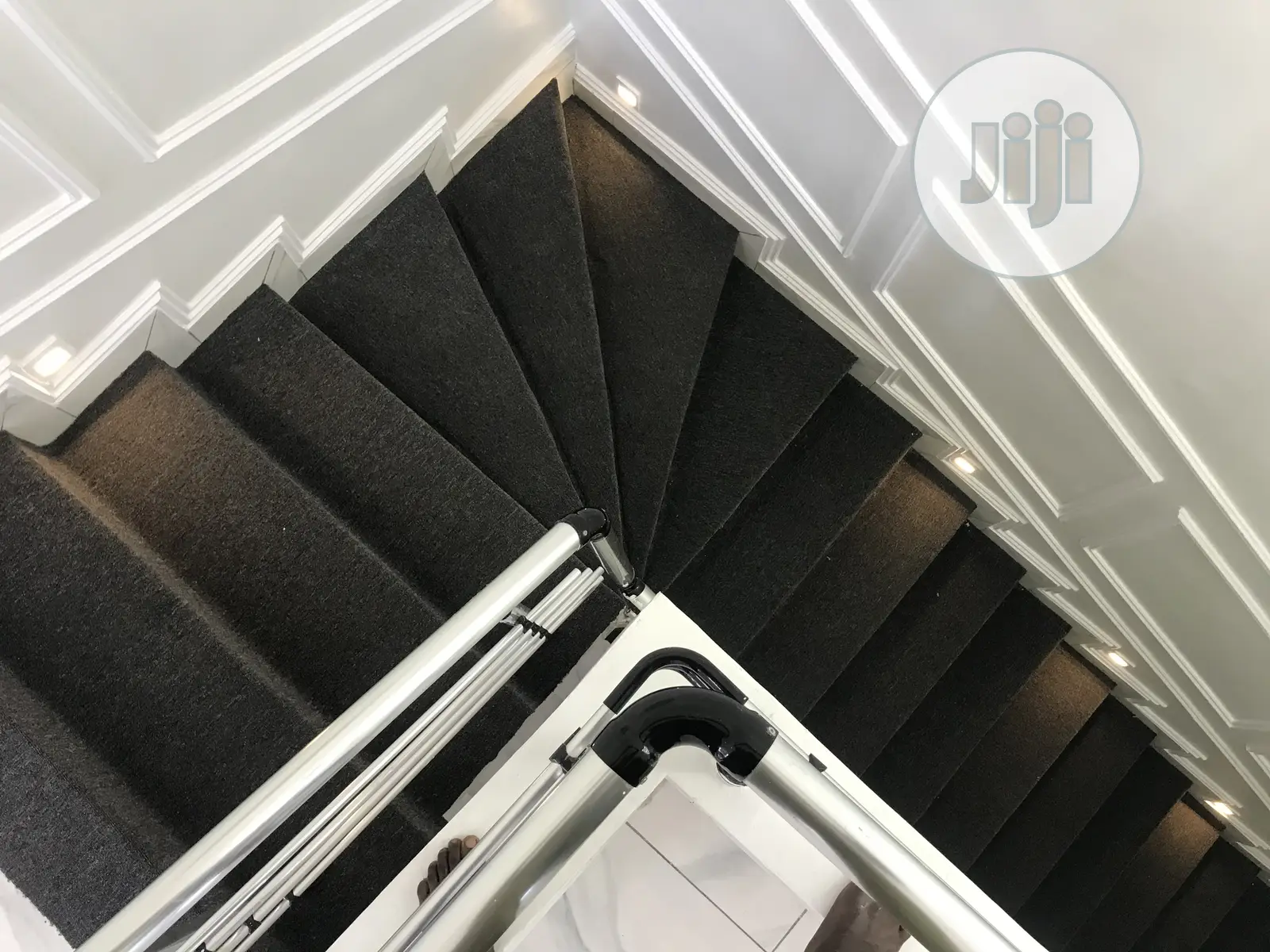 Staircase Rugs Available In Different Colors