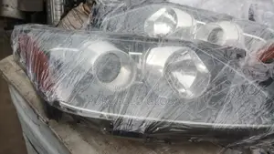 Mazda Cx7 Headlamp 2010 Model