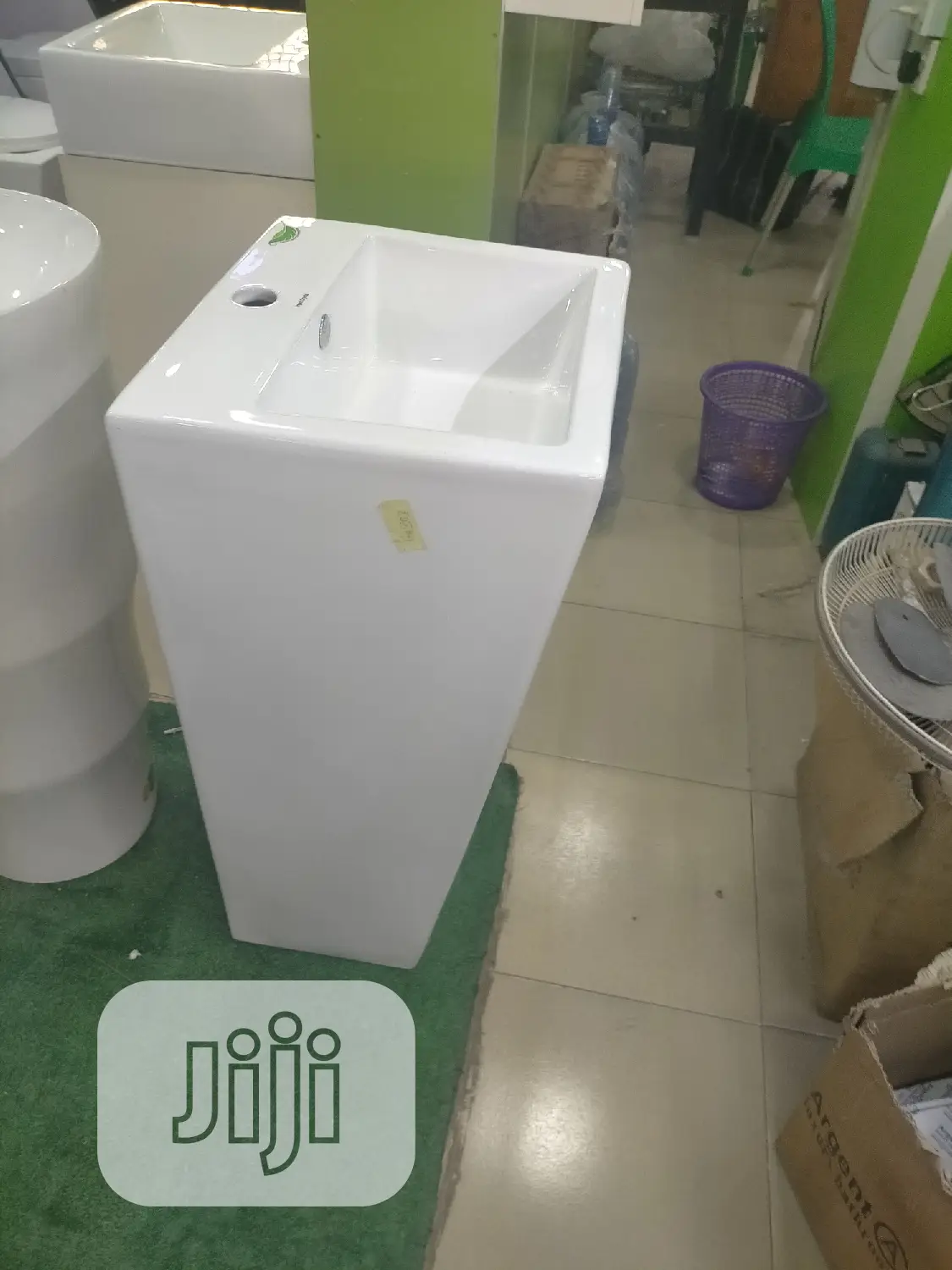 Standing Wash Hand Basin