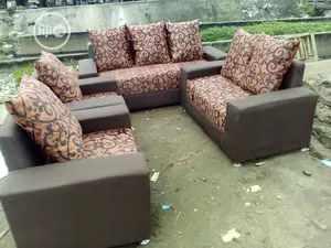 Set of Opposetry Chair