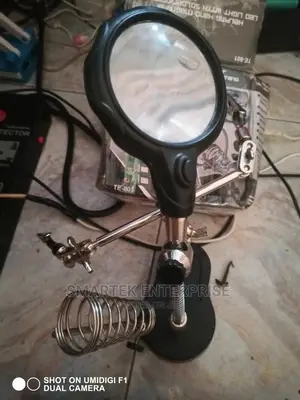 Soldering Magnifyinglas LED Magnifier 3in1 Iron Standholder