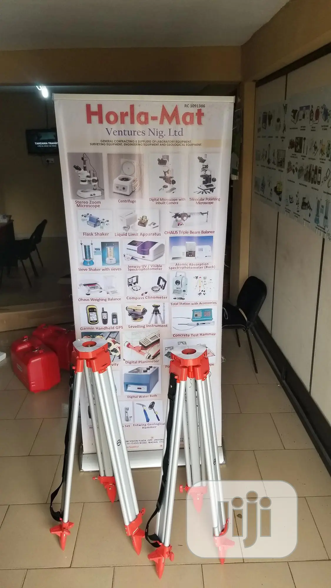 Aluminium Tripod (Double Lock) (Big Size)