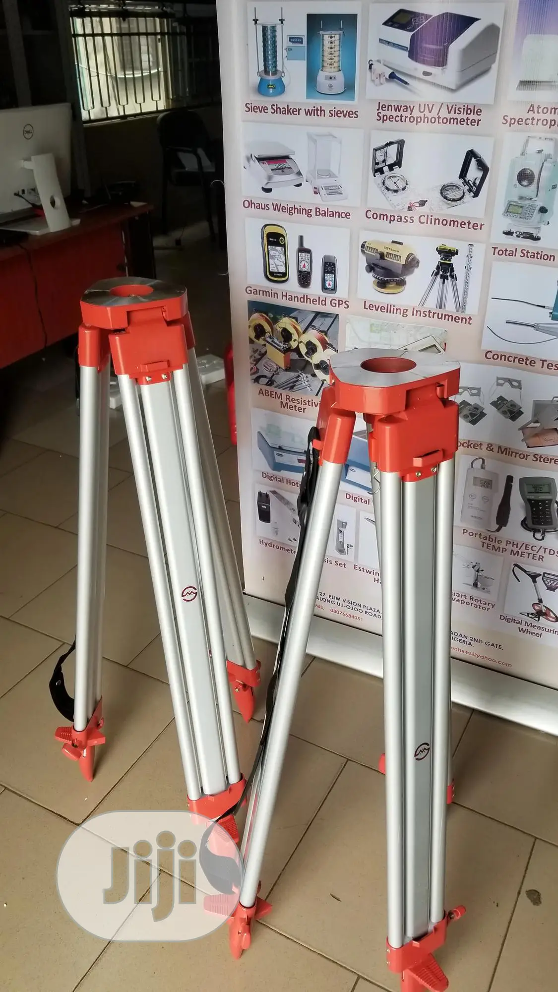 Aluminium Tripod (Double Lock) (Big Size)