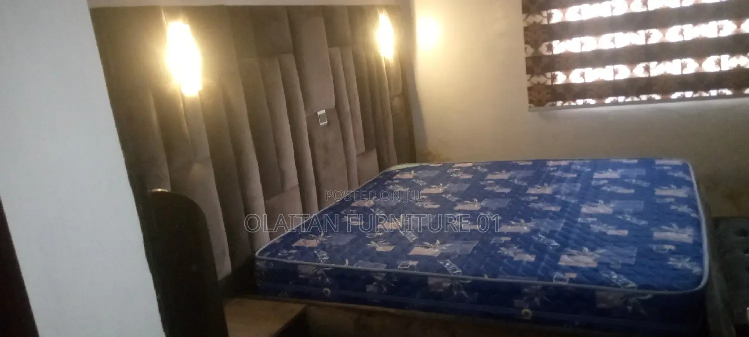 Parded Master Bedroom Bedframe 6*6 Fit