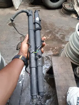 BMW X6 Automatic Boot Shock
