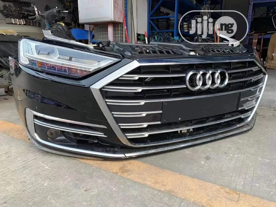Complete Front Cut Audi Q7 2018 Model