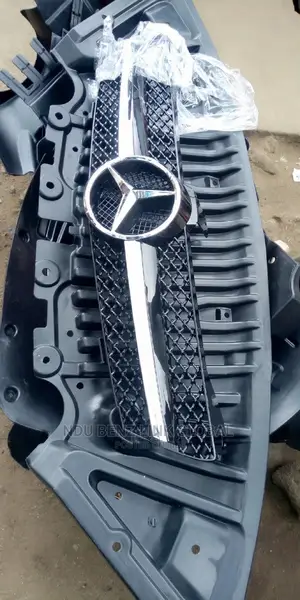 Mercedes Benz CLS Front Grill Diamond Type,