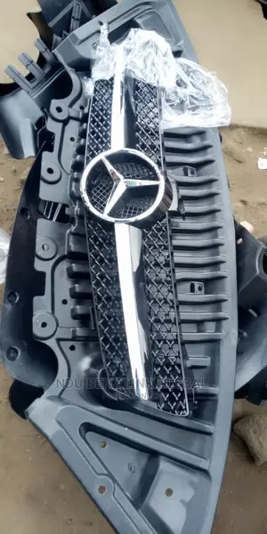 Mercedes Benz CLS Front Grill Diamond Type,