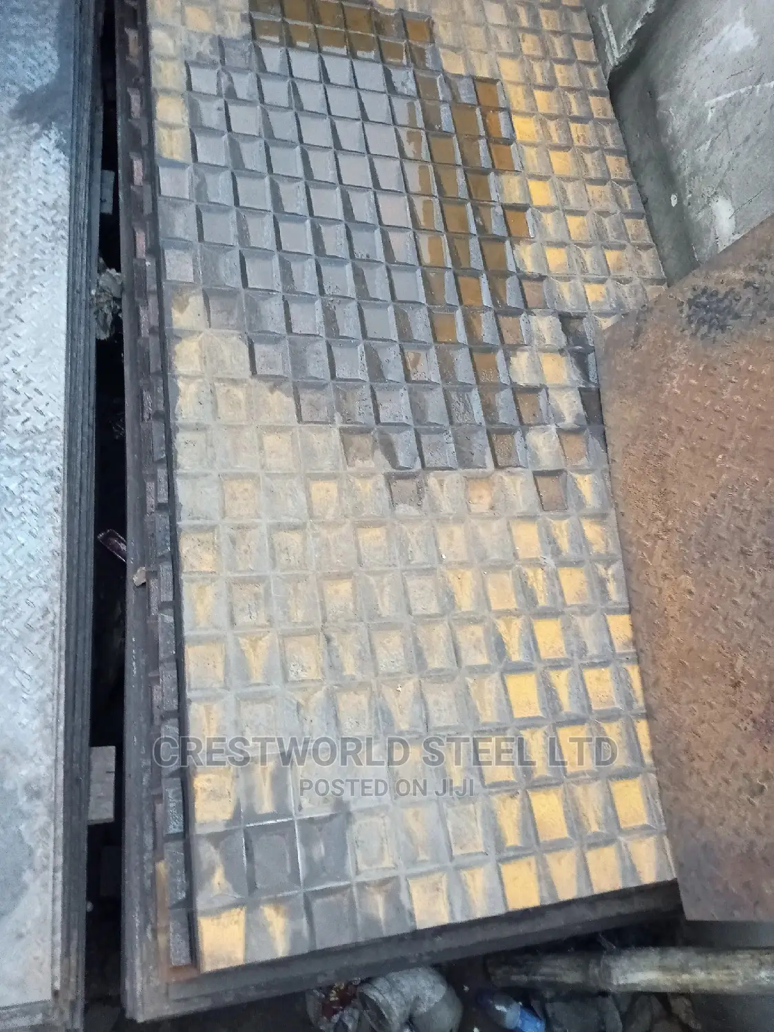 Chereked Plate