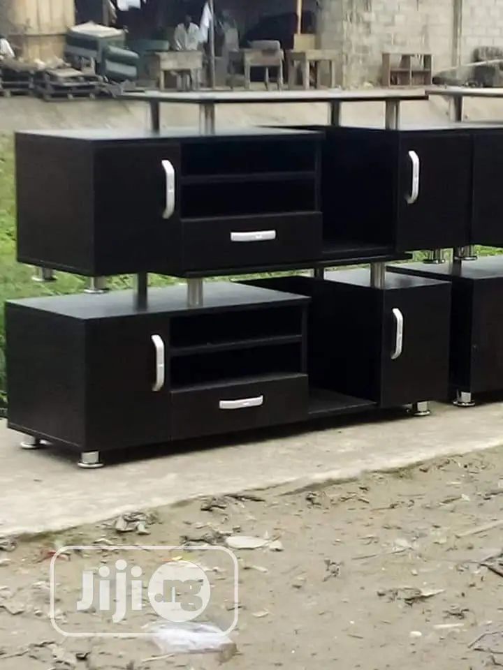 Plastma Tv Stands