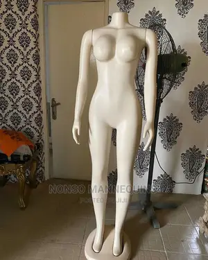 Busty Size 10 Female Plastic Mannequins With No Head