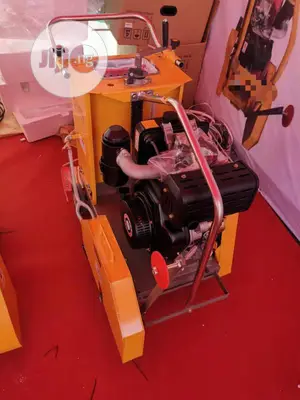 Road Cutting Machine