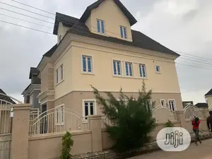 5bdrm Duplex in Gwarinpa for sale