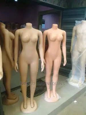 No Head Busty Size 10 Plastic Display Female Mannequins